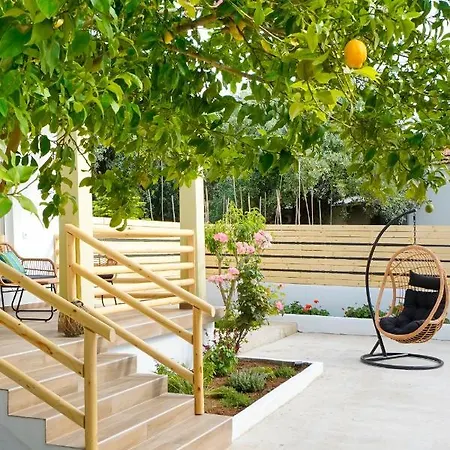 Villa Lemon Leaf *
