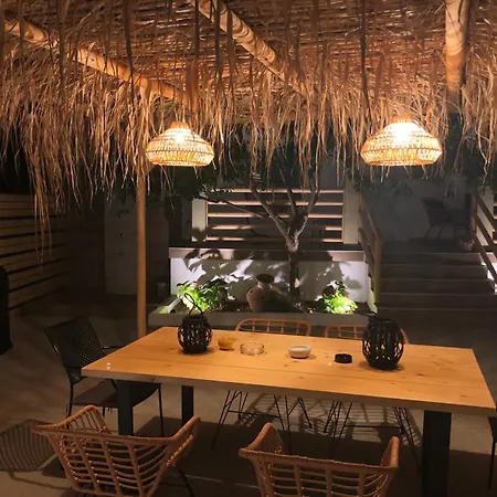 Villa Lemon Leaf *